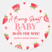 Een beszoete Baby aardbei Baby shower Ronde Sticker (Voorkant)