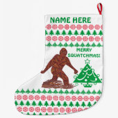 Een Bigfoot Walking Merry Squatchmas gepersonalise Grote Kerstsok (Achterkant)