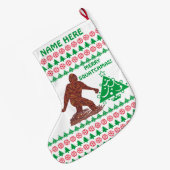 Een Bigfoot Walking Merry Squatchmas gepersonalise Grote Kerstsok (Achterkant (Hangend))