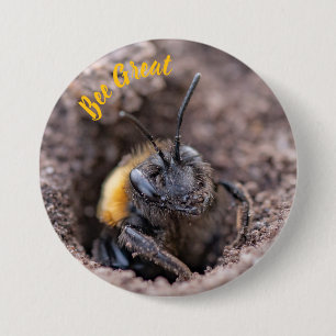 Een bij op een badge ronde button 7,6 cm