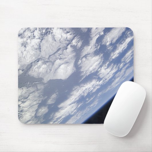 Een blauw en wit deel van de aarde muismat (Met muis)