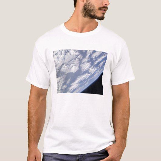 Een blauw en wit deel van de aarde t-shirt (Voorkant)