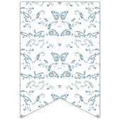 een blauw-wit behang met een patroon erop vlaggetjes (Derde vlag)