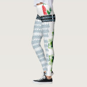 Een blauw-wit patroon met een witte achtergrond leggings (Links)