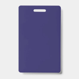 een blauwe achtergrond met een klok erop badge