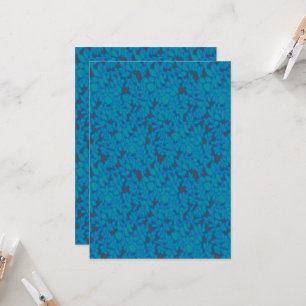 Een blauwe en zwarte achtergrond met een patroon kaart