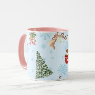 Een blauwe kerstbeker met dieren en bomen mok