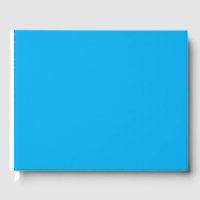een blauwe lucht met een vliegtuig