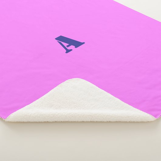 Een blauwe monogram roze deken (3/4)