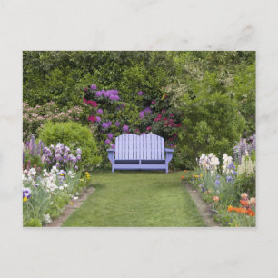 Een blauwe stoel verwelkomt u in een kleurrijke le briefkaart