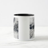 Een bleke grijze aspluim van de top mok (Midden)