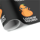 Een blik op Gourd Funny Veggie Pun Dark BG Cadeaupapier (Rol Hoek)