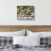 Een bloeiend Californië: Manzanita Snow Canvas Afdruk (Insitu (Slaapkamer))