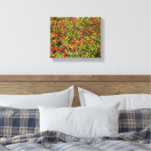 Een bloeiend Californië: Mimulus 'Red' Canvas Afdruk (Insitu (Slaapkamer))