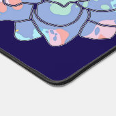 Een bloem gemaakt van verfvlekken bureaumat (Hoek)