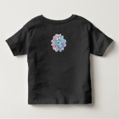 Een bloem gemaakt van verfvlekken kinder shirts (Achterkant)