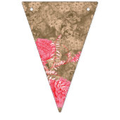 Een bloemig ontwerp met levendige roze pioenen op vlaggetjes (Tweede vlag)