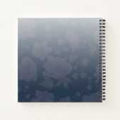 Een bloemmotief met roze bloemen en groen blad notitieboek (Achterkant)