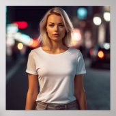 Een blond model met een Gildan tshirt Poster (Voorkant)
