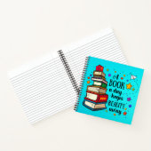 Een boek per dag houdt de realiteit weg (Binnen)