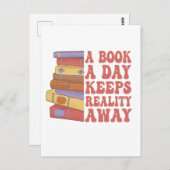 Een boek per dag houdt de realiteit weg Funny Book Briefkaart (Voorkant / Achterkant)