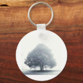 Een boom in mist sleutelhanger (Voorkant)