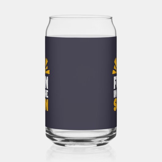 Een bord dat plezier op de zon zegt blikvorm glas (Links)