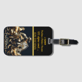 Een Brahma kippenboer die zijn kudde voedt Bagagelabel (Voorkant (horizontaal))