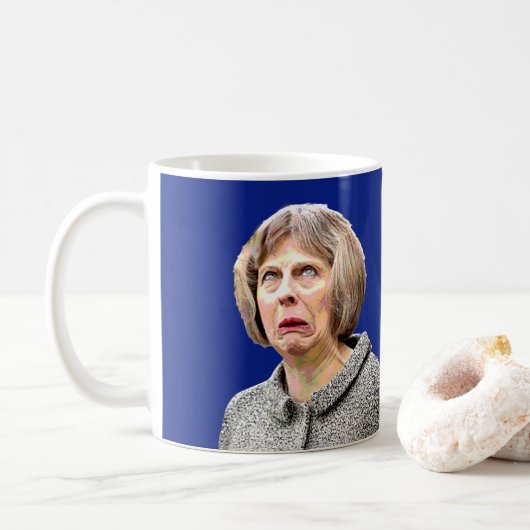 EEN BREXIT-MOK. Fun Theresa May Brexit bericht: Koffiemok (Met donut)