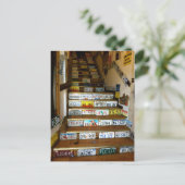 Een briefkaart trappen gemaakt met borden (Staand voorkant)