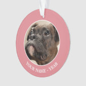 Een Brindle Boxer puppy die vreemd opkijkt. Ornament (voorkant)