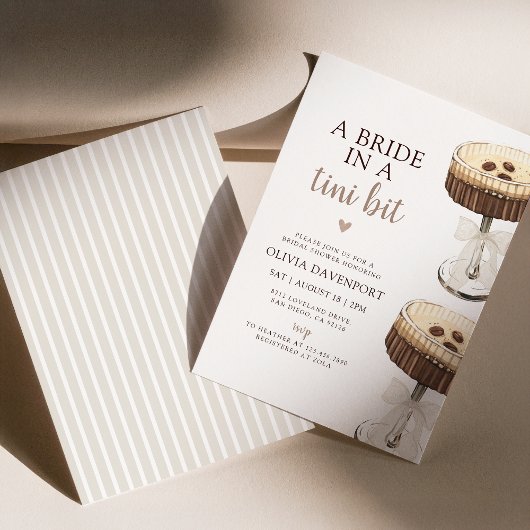 Een bruid in een Tini Bit Martini Vrijgezellenfees Kaart