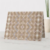 Een bruin tapijt met een symmetrische ontwerpfunct kaart (Voorkant)