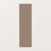 Een bruine muur met een klok erop visitekaartje (Binnenkant ongevouwen)