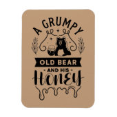 Een brutaal oud Beer en zijn honing Magneet (Verticaal)