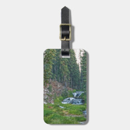 Een Buck Rast bij een Cascading River Bagagelabel