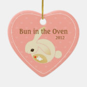 een BUN in de oven (roze) Keramisch Ornament (Achterkant)