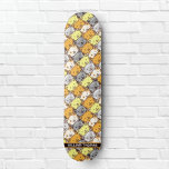 Een bundel van het Patroon van Katten Gepersonalis Persoonlijk Skateboard<br><div class="desc">Het leuke en leuke skateboardontwerp biedt een naadloos patroon van kleurrijke kattenkoppen. Het is makkelijk om je te personaliseren met de naam van je kinderen en perfect voor jongens of meisjes.</div>