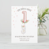 Een Bunny Birthday Invitation Girl Eerste Roze Kaart (Staand voorkant)