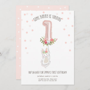 Een Bunny Birthday Invitation Girl Eerste Roze Kaart