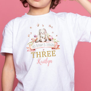 Een Bunny draait drie derde verjaardag T-shirt