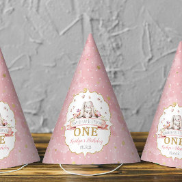 Een Bunny draait een eerste verjaardag Feesthoedjes