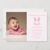 Een Bunny draait er één: eerste verjaardag Kaart (Voorkant)