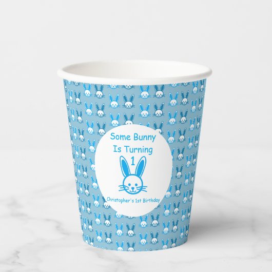 Een Bunny draait om een dag Papieren Bekers (Voorkant)