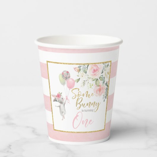 Een Bunny draait om één partijbekers Papieren Bekers (Achterkant)