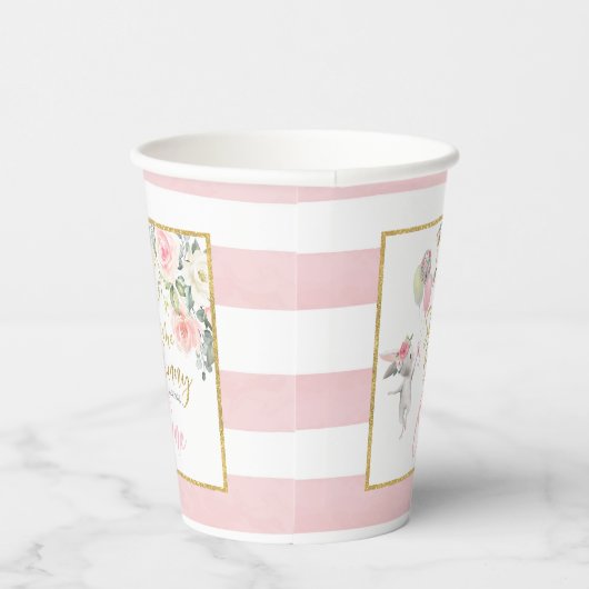 Een Bunny draait om één partijbekers Papieren Bekers (Rechts)