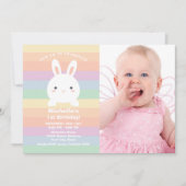 Een Bunny draait om een regenboogfoto Kaart (Voorkant)