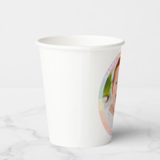 Een Bunny draait om een regenboogfoto Papieren Bekers (Rechts)