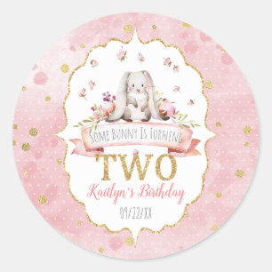 Een Bunny draait twee 2e verjaardag. Ronde Sticker