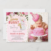 Een Bunny Girl 1st Birthday-uitnodiging met foto Kaart (Voorkant)